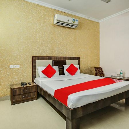 Hotel O Royal Mohali Esterno foto