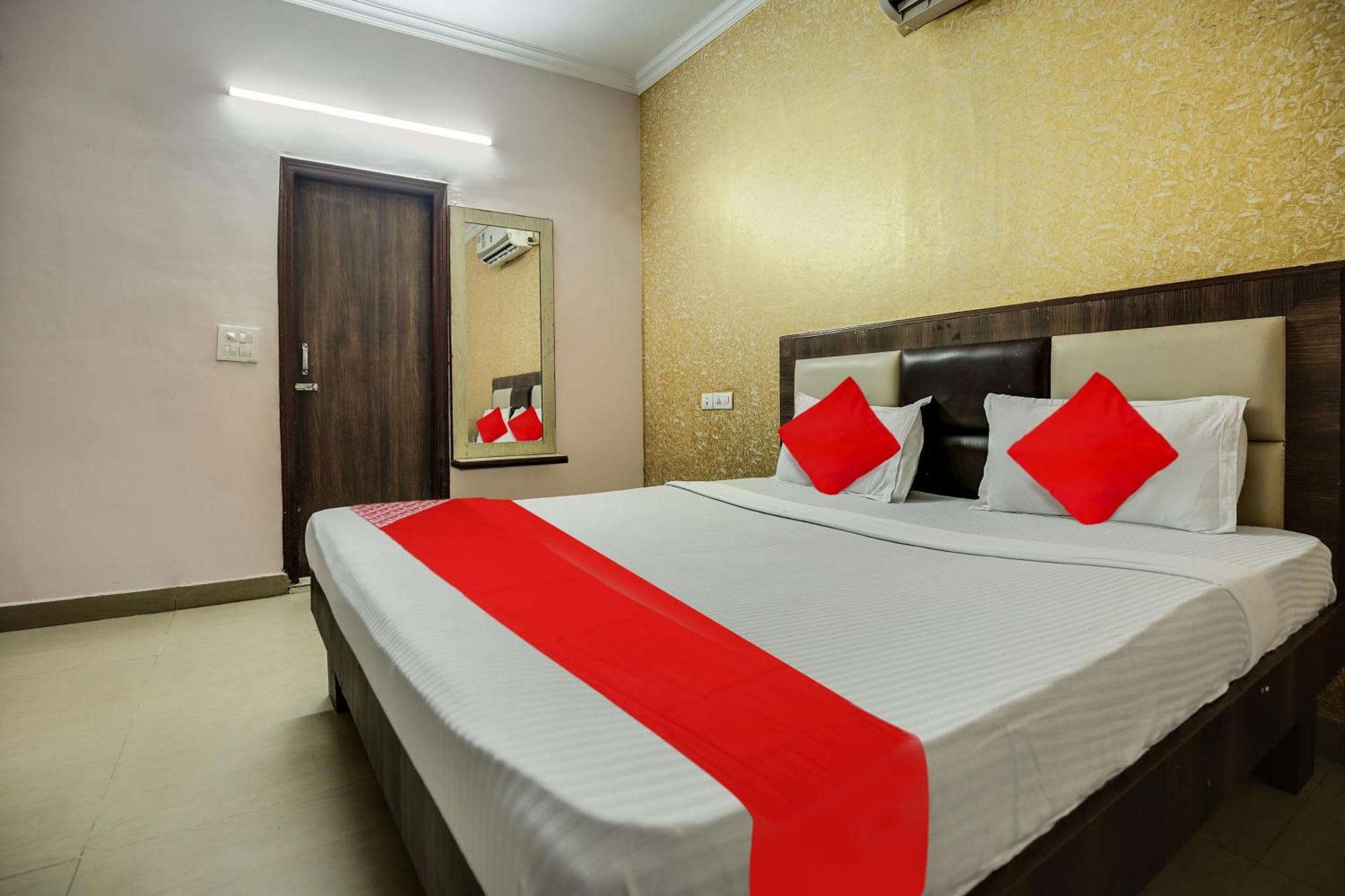 Hotel O Royal Mohali Esterno foto