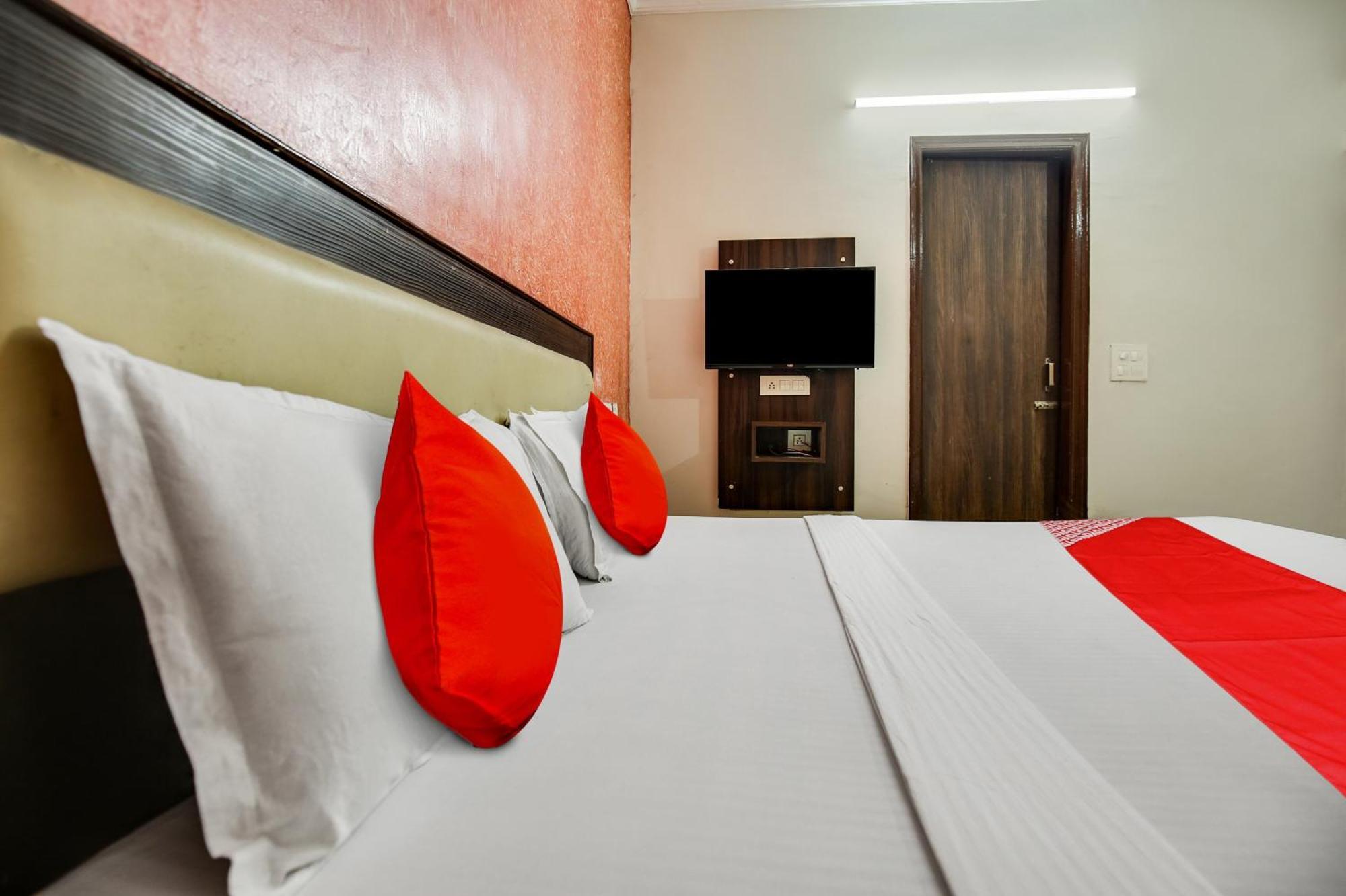 Hotel O Royal Mohali Esterno foto