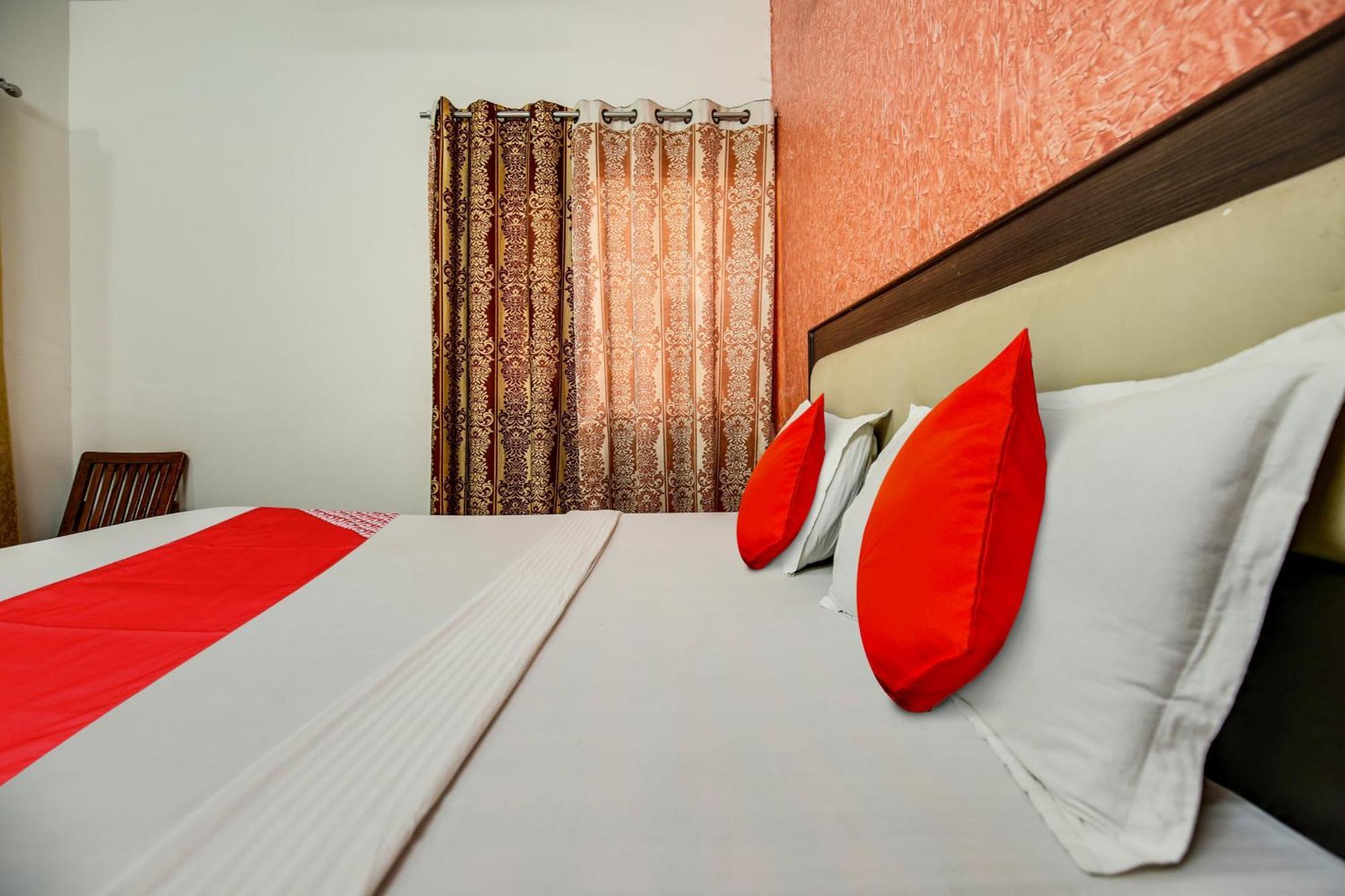 Hotel O Royal Mohali Esterno foto